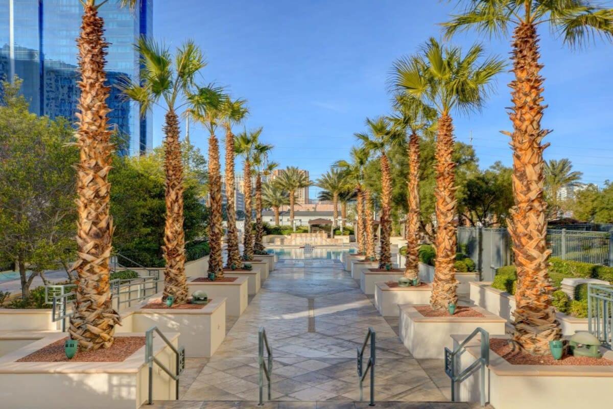 Mgm Signature-23-811 F1 Track & Strip View Studio Las Vegas Exterior foto